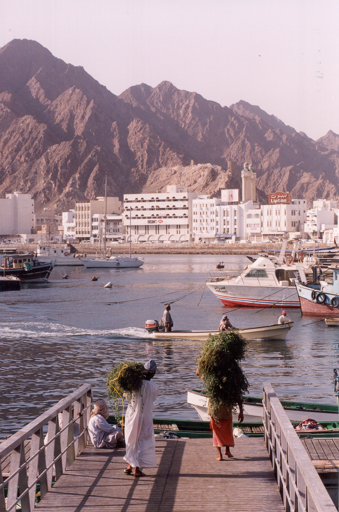   بورتريه لسماك اثناء العمل, Electronic Village, His excellency mohammed ahmed khalifa al suwaidi, Arabic Poetry, Arabic Knowledge, arabic articles, astrology, science museum, art museum,goethe museum, alwaraq, arab poet, arabic poems, Arabic Books,Arabic Quiz, القرية الإلكترونية  , محمد أحمد خليفة السويدي  , محمد أحمد  السويدي ,  محمد    السويدي ,  محمد  سويدي , mohammed al suwaidi, mohammed al sowaidi,mohammed suwaidi, mohammed sowaidi, mohammad alsuwaidi, mohammad alsowaidi, mohammed ahmed alsuwaidi, محمد السويدي , محمد أحمد  السويدي , muhammed alsuwaidi,muhammed suwaidi 